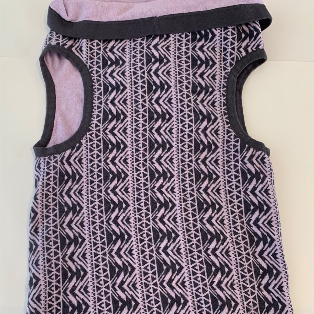 Ivivva wrap/vest. W-M.
